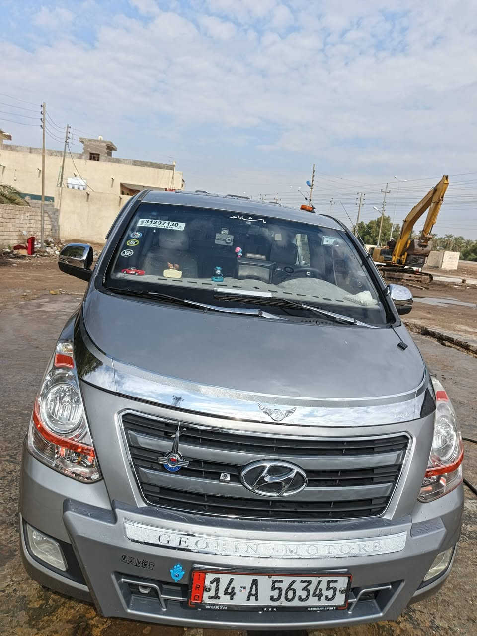 السلام عليكم 14 مجول بلاد مكينه مال كصه توه شادها رقمها بصره راعيها يمي كفاله عامه بس بارد جاملق خلفي شويه وبيها شخص موضح بلصوره دوشمه لدات امرايات تخم تاير نكسن ربع ماتذب عليهاسعر 220 قفل رقم ***********
