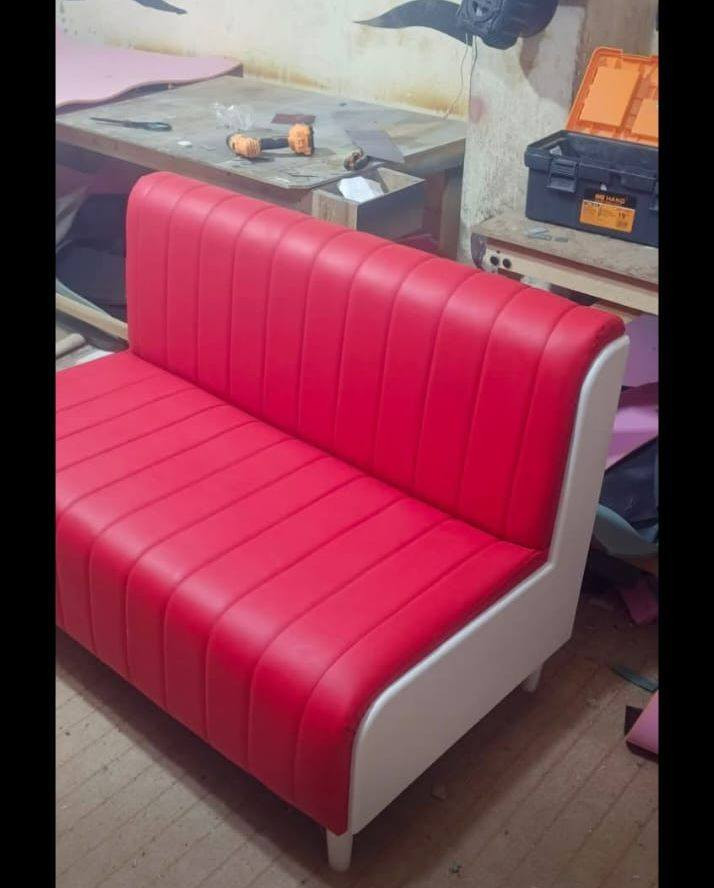 (أثاث المكتب التركي 🇹🇷)
(اختصاص أطقم مكتبية  وتجهيز مطاعم و كافيهات بجودة عالية)
عمل بجودة عالية وأجود أنواع المواد المستخدمة في الصناعة 
رقم الهاتف☎️ (***********)
رقم الهاتف ☎️ (***********)
