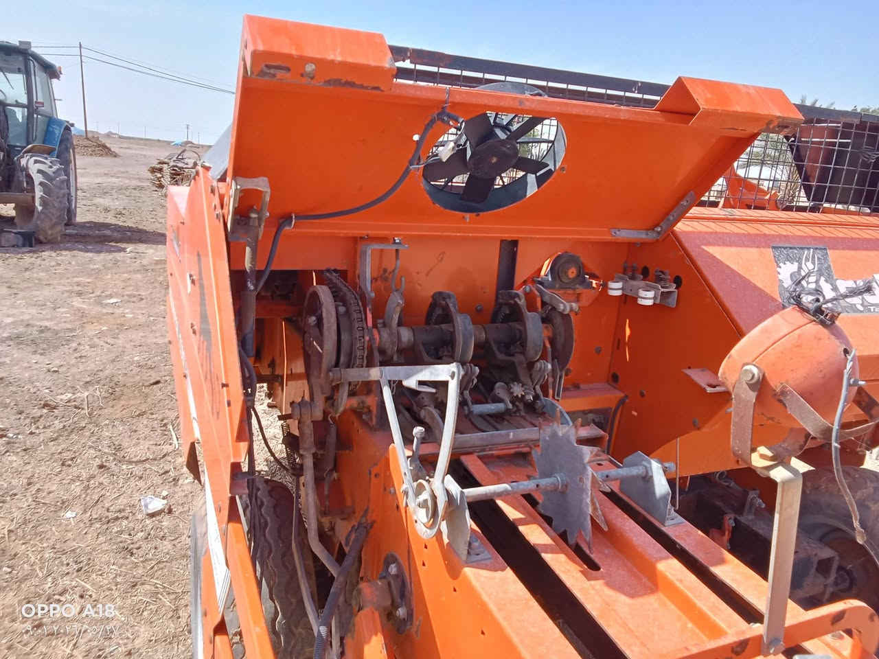 سلام عليكم 🚜 البيع كابسة كلكان موديل 2017 تفاصيل الاتصال
*********** المكان ديالى بلدروز
