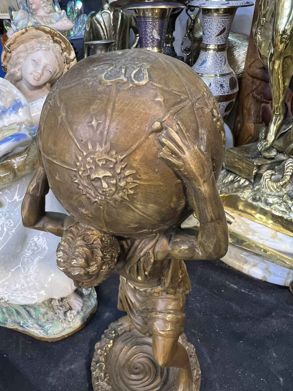 تمثال اطلس برونز شغل يدوي ثقيل بالوزن ارتفاع 30 سنتم


**إذا كنت صاحب هذا الإعلان وتريد حذفه لأي سبب، رجاءا أرسل رسالة إلى الدعم الفني**