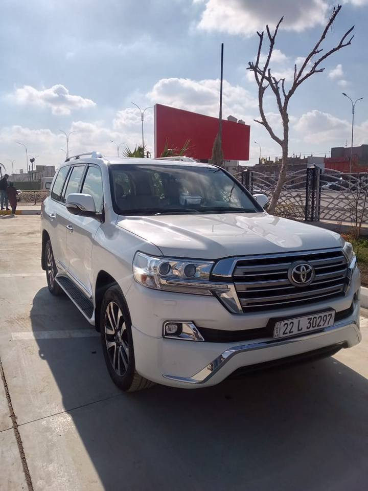 للبيع لاندكروز موديل (2016)  كفالة

فوول مواصفات 

1-بصمه ابواب 

2-بصمه تشغيل 

3-شاشه كبيره 

4-كشنات  جلد 

5-أربع كامرات 

6-حساس امامي 

7-حساس خلفي 

8-حساس ايمن وايسر

9-فتحه سقف

7-10راكب

11-فورويل 

12-تحكم ستيرن 

13-كشنات كهربائ

14-زراك لايت

15-مري شفط

16-بلوجكترات 

17-ثلاجه 

18-تبريد شاشه
باقي المواصفات معروفه كير مكينه مكفولات تبريد ثلج حداديه صدر جديد تخم تاير جديد ترايها حلو رقم أربيل بأسمي شرط التحويل السعر 458 وبيها مجال للشراي مكاني ديالى بعقوبة للستفسار أتصال ع الرقم *********** بعقوبة, ديالى
