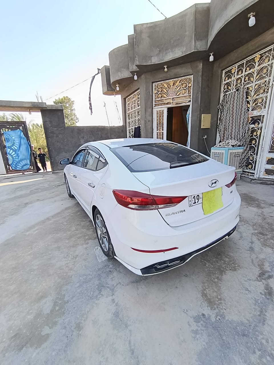 سلام عليكم سياره النتره موديل 2017 فول موصفات ما عده لبصمه كفاله عامه ما عده رشة صبغ بل جاملغ لخلفي 
سونار موجود بل منشور هزه جديده سياره بسمي رقم كربلاء نكليزي  سعر 148 مكاني  سماوه  الستفسار ***********
