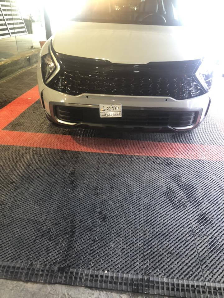سلام عليكم سبورتج اكس لاين 23 لون سمنتي ماشيه 15 الف طخة خشم البونيد بدون دواخل معدل نفسه 
السعر 23 الف  هاتف *********** واتس او اتصال
