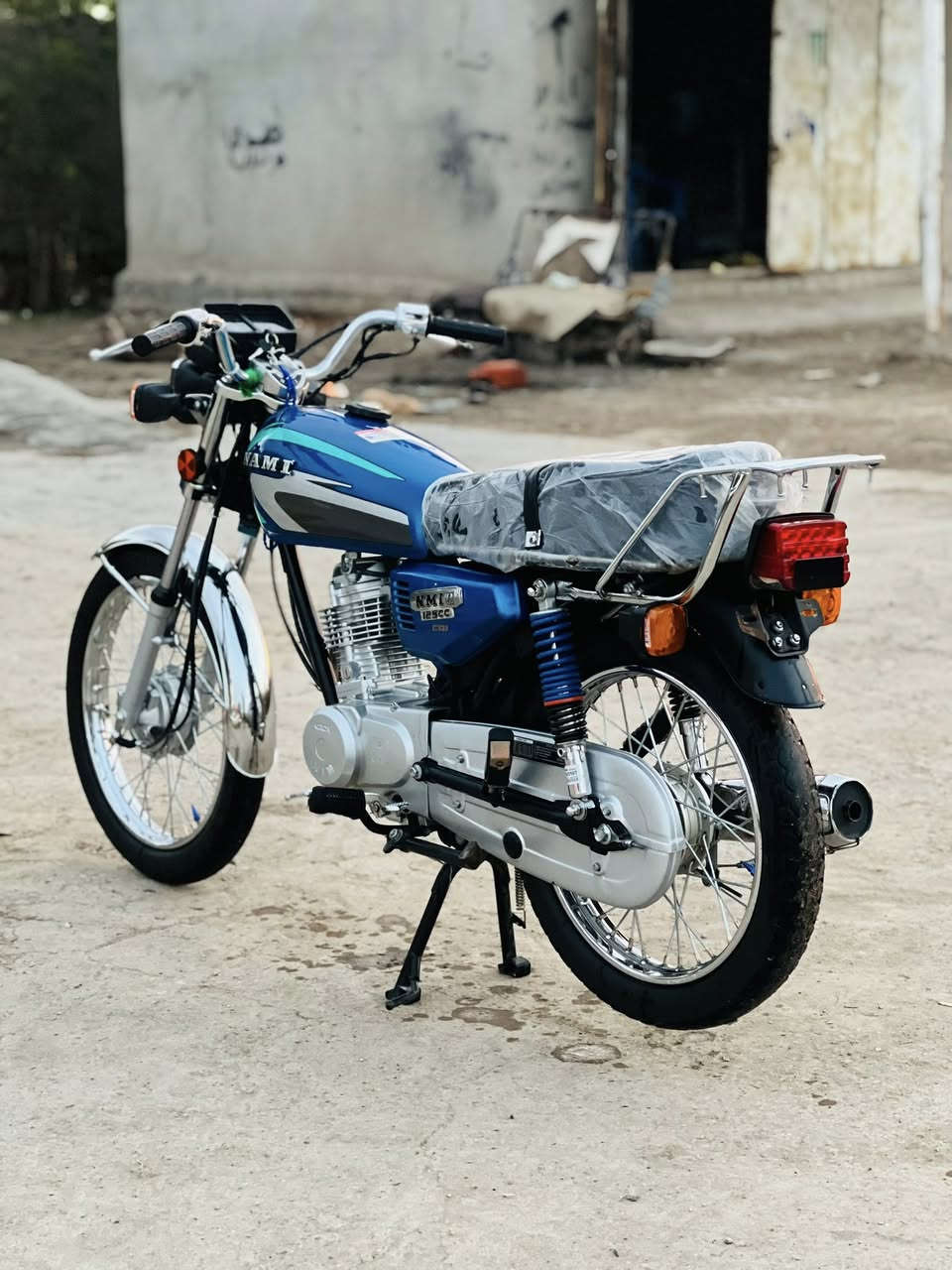 نامه متياز للبيع مديل 25 أوراق سكنر كفاله عامه سعر 650 وبيه مجال قليل مكاني سده الهنديه مهناويه للتصال ***********
