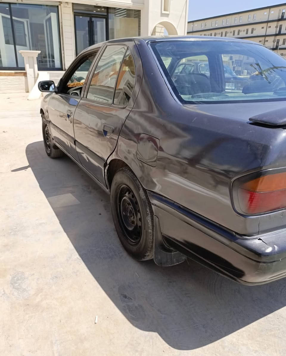 نيسان ياباني كير محرك شواصي كله نضيف كشره حلو ميكنته 2000 سنويتها 27 يلا تنتهي للبيع او مراوس ***********
