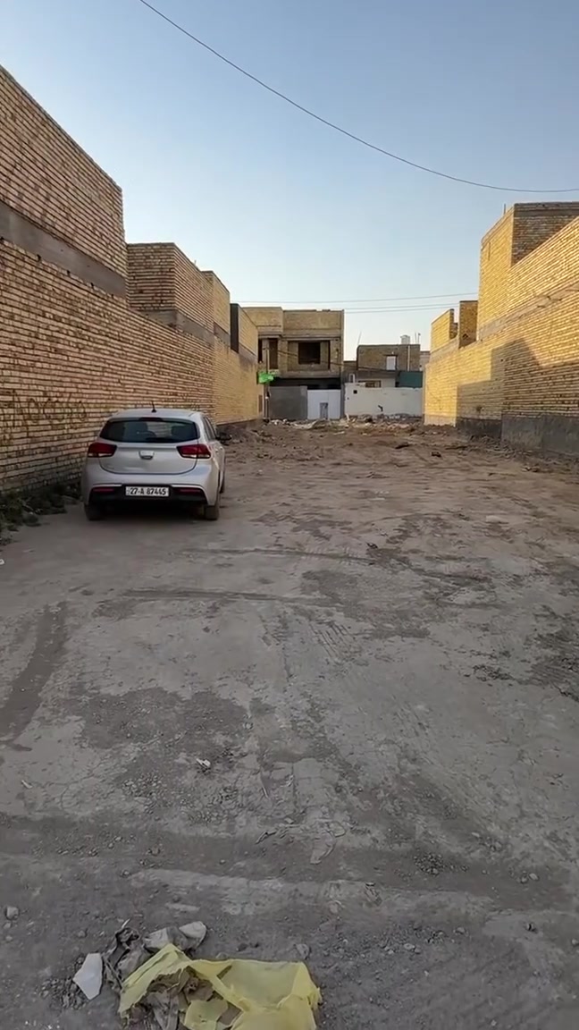 🔴 قطعة للبيع مساحة 200 م شارع المهندس الفرع ثالث يسار
✅ كافة الخدمات ماء كهرباء مجاري
✅ تفاصيل اكثر داخل الفيديو ( مناسبة كلش )
🔴 ناصرية_الصخيين _شارع المهندس الفرع ثالث يسار 
***********
***********
