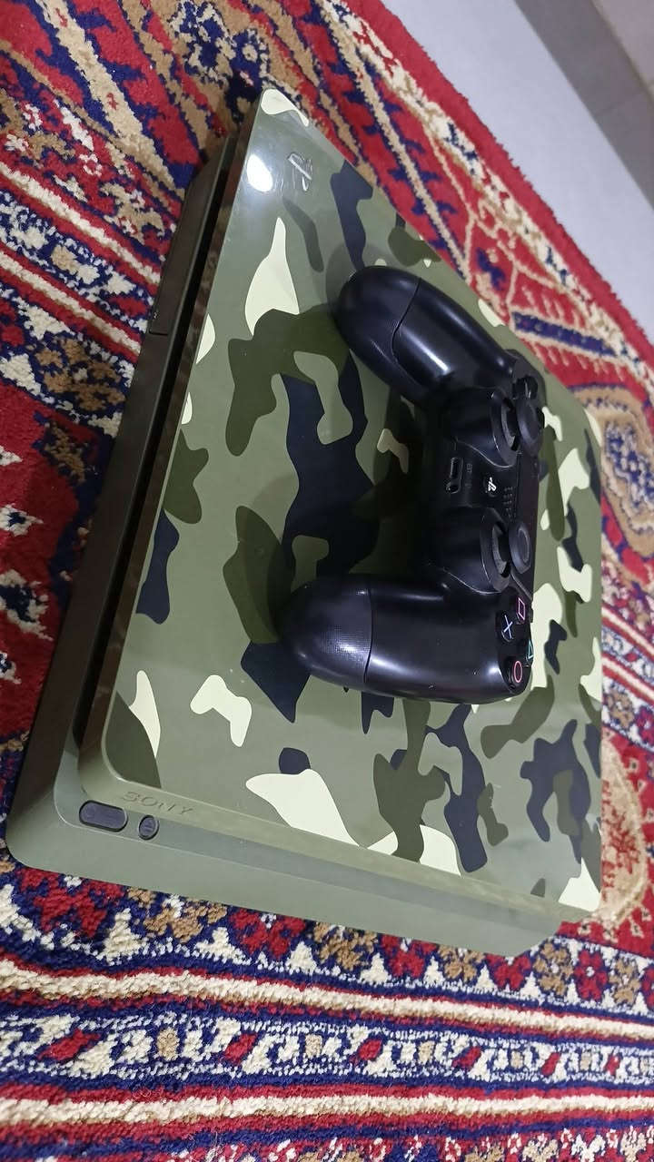 بلي 4 للبيع 
بلي 4 مامهكر نظافة 100% ماعرف بيهن جاني هدية قيم بلي يرضي الله واخذة مكاني الرمادي ***********
