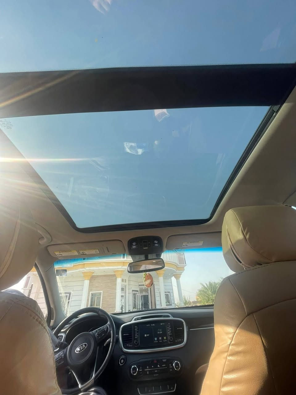 السلام عليكم
للبيع سورنتو 2016فول مواصفات واحد على واحد 

لون ابيضّ صدفي السياره مكفوله كفاله عامه بيها بنيد سرقه من امريكا تبديل بلادي  السياره فول تبريد ثلج ٣ قطع  كشنات كهرباء  محرك ٦سلندر  الباب الخلفي سلايد 

مري شفط  السياره نضيفه وحلوه كلش 

رقم بغداد الجديد السعر :(205)وبيها مجال 

للتواصل 

***********
