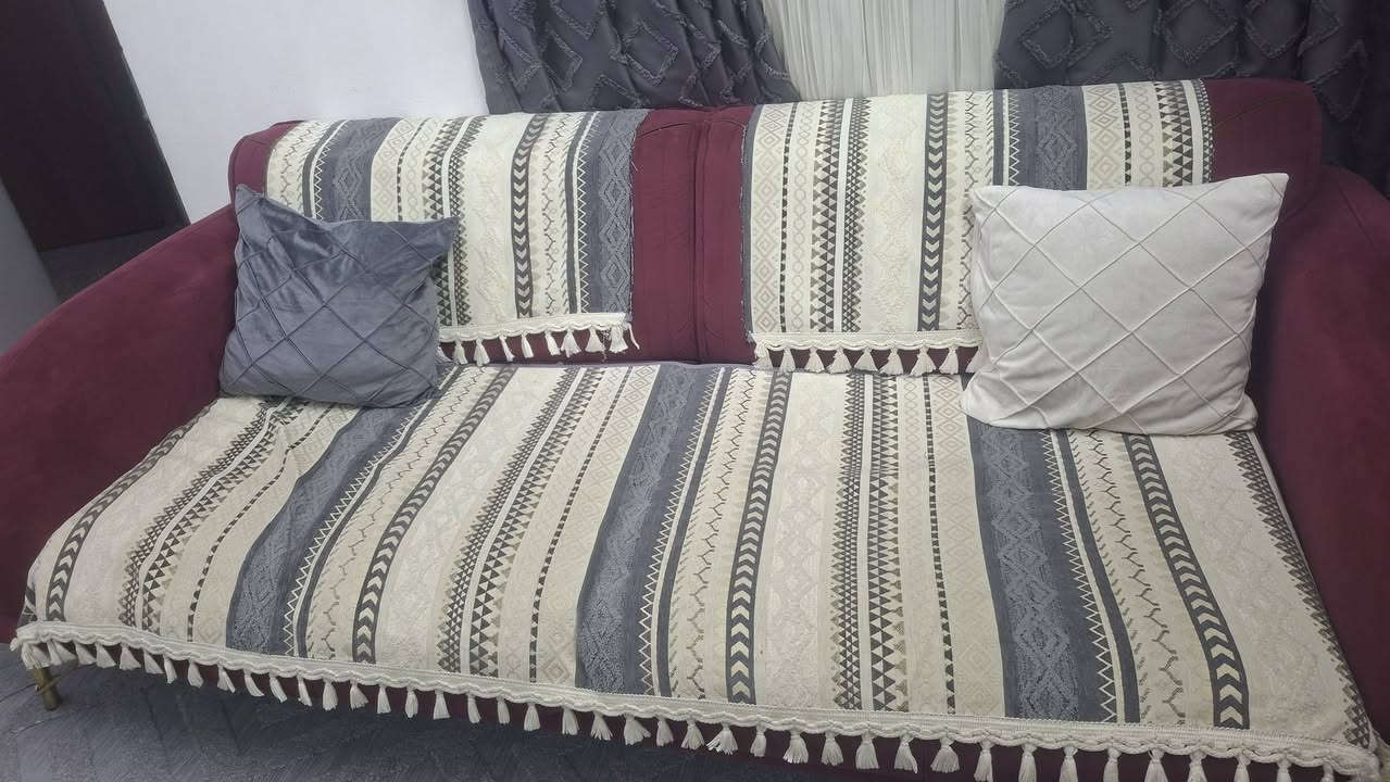 تخم للبيع 10 مقاعدنظام سريرب250 الف للاستفسار ***********
