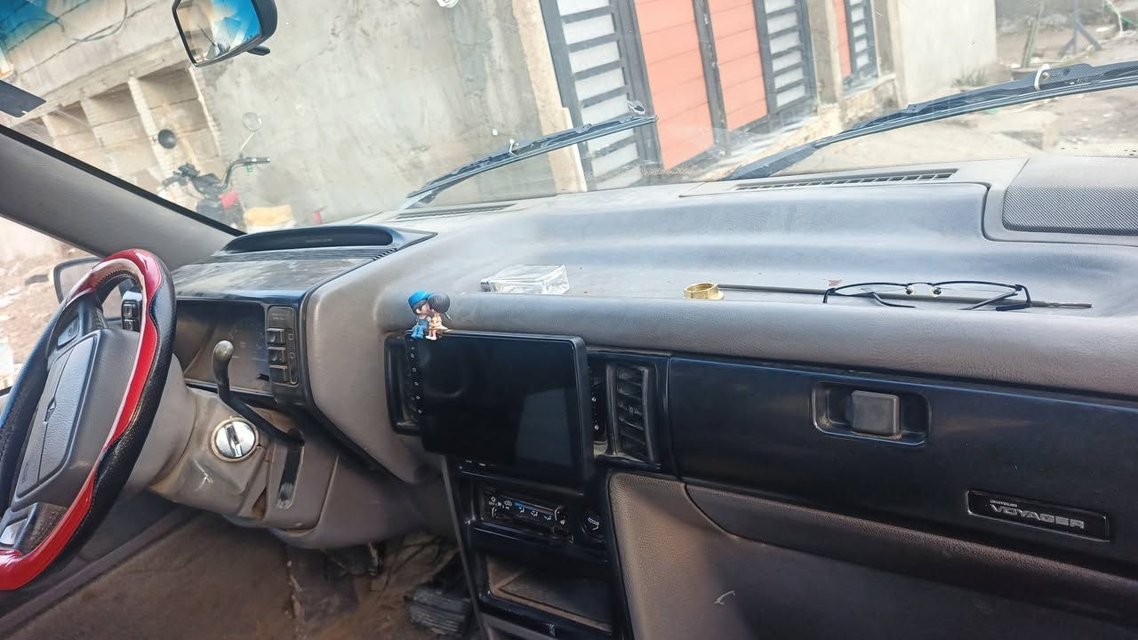 السلام عليكم 
دوج كلايزر موديل 93
باسمي سنويه جديده رقم مسطره سياره جاهزه
كير محرك بلادي
كيركهرب محرك دوج
لاصرف ولانفخ
جام كهرب
تاير جديد
التواصل ***********
