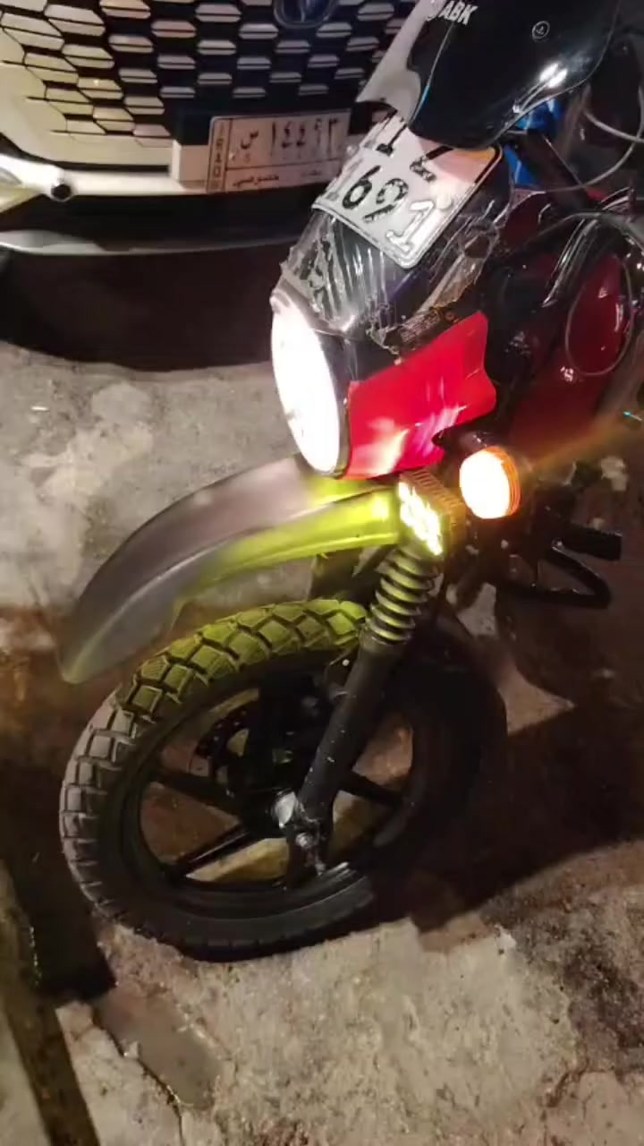 بوكسر مديل 2023 نزلته بل 2024 زيرو زيرو  ماشيه بس 22 الف زيرو بمعنه كلمه جانت مضمومه وريد ابيع حيلل محتاج امنت الله سعر 2800 وبيه مجال شي قليل حك جيه
‏‪***********‬‏ مكاني بغداد اليرموك شرط بسمي تحويل ثاني يوم
