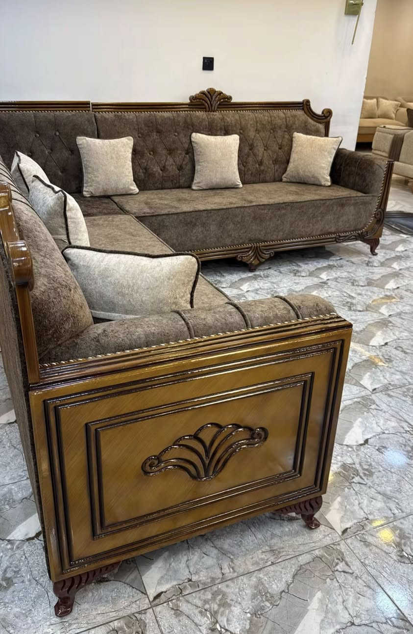 معرض صلاح آلدين للأثاث المنزلي للجمله والمفرد 
تجهيز طلب احد الزبائن من معملنا في تركيا إلى تكريت
ديوان ملكي ابو تأج خشب زان 18 مللم سفنج 15 سنتيم اكسترا 
ضمان حقيقي 5سنوات صيانه 
#زورونا_تجدون_مايسركم🚶🏻‍♂️
#الفرع_الاول تكريت الزهور مقابل كليه التربيه البنآت مجاور تانكي المآء قرب غصن الزيتون 
#الفرع_الثاني تكريت الزهور مقابل مدرسة خالد بن وليد قرب تربيه البنآت


**إذا كنت صاحب هذا الإعلان وتريد حذفه لأي سبب، رجاءا أرسل رسالة إلى الدعم الفني**
