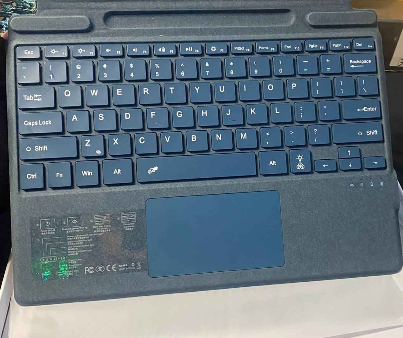 مجموعه كيبورات يربطن على الايبادات والموبايلات بلوتوث 
وستاند ايباد كوالتي عالي قطع تجنن  وكل قطعه اله سعر محدد وبالعافيه


**إذا كنت صاحب هذا الإعلان وتريد حذفه لأي سبب، رجاءا أرسل رسالة إلى الدعم الفني**