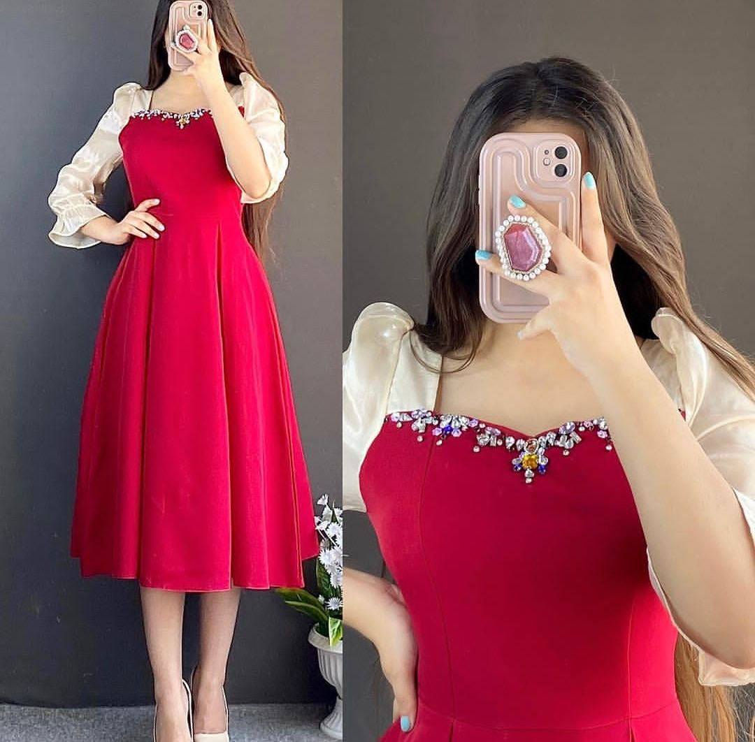 كشخة العيد السنة غير مع أجمل الفساتين الكورية! ✨👗
​تألقي بأحدث الموديلات الكورية الناعمة والأنيقة، خامات تجنن وتصاميم ترضي ذوقج وتكمل أناقتج بالعيد.
​وفرنالكم تشكيلة جديدة بأسعار خيالية:
​الأسعار: من 25 إلى 40 ألف دينار فقط! 💸
​التوصيل: 3 آلاف دينار بس لكل محافظات العراق! 🚗💨
​لا تفوتين الفرصة، الكمية محدودة والطلب عليها سريع!
للحجز والاستفسار، راسلينا على خاص الصفحة وحجزي قطعتج قبل لتخلص. 💌
​#فساتين_كورية #كشخة_العيد #تجهيزات_العيد #أزياء_العيد #فساتين_بنات #العراق #بغداد #تسوق_اونلاين #توصيل_العراق @إشارة


**إذا كنت صاحب هذا الإعلان وتريد حذفه لأي سبب، رجاءا أرسل رسالة إلى الدعم الفني**