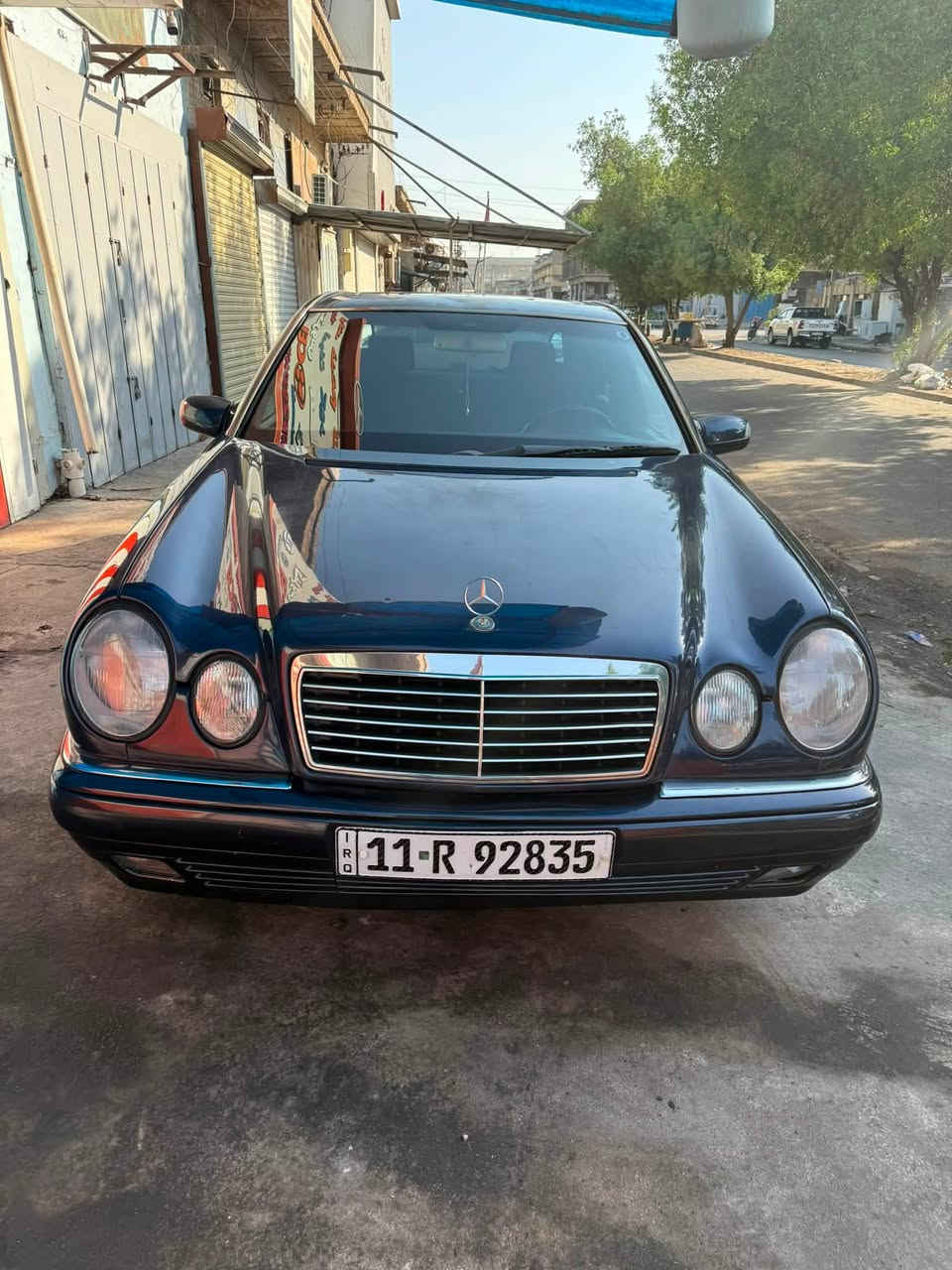 ‏سلام عليكم أم عيون موديل 98 جاهزة من كل شيء محرك V6السعر 97 وبيها مجال بسيط والعنوان بغداد***********
