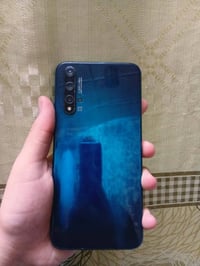 هواوي نوفا 5 تي • ١٢٨/٨ • قاعدة شحن مبدلة