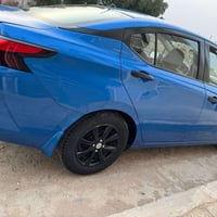 نيسان فيرسا 2020 سيارة حلوة ومرتبة ماشية 87 ميل  حادثها بامريكا بابين ...