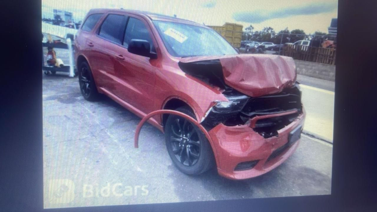 السلام عليكم

للبيع دورنكو 2020 GT PLUS 
وارد امريكي لون احمر دم الغزال ' فول المواصفات
 ماشية: 120الف 

المواصفات:
- محرك ٦ سلندر 3600.
- دبل اكسل AWD.
- ٧ راكب.
- دواخل جلد اصلي لون اسود مع تدفئة مقاعد امامي و خلفي مع تدفئة مقود.
- فتحة سلايد في السقف، كاميرا خلفية مع حساس خلفي و رادار توقف ذاتي.
- كشنات امامي كهرباء مع ذاكرة كشن سائق.
- شاشة كامرة 
- تشغيل عن بعد.
- ويل قياس ٢٠ كروم
و باقي مواصفات GT PLUS المعروفة
حادث شبر من الجاملغ الايمن بدون دواخل وتبديل بنيد srt
رقم بغداد دولي بأسمي 
هزة جديدة
السعر : 255$
مكان السيارة بغداد حي اور 

حادث امريكا مع سونار داخل العراق موجودةالصور داخل المنشور  
للاستفسار ***********
