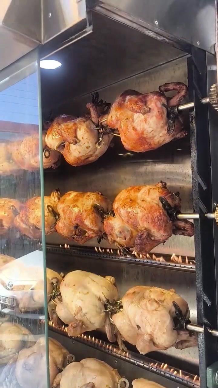 🔥🍗 دجاجنا غير... لأن الجودة والطعم عنواننا 🍗🔥

إذا كنت تبحث عن الطعم الأصيل والجودة الحقيقية، فدجاجنا هو الخيار الأول. نقدم لكم دجاجاً طازجاً، استاوي درجة أولى، يُحضَّر بعناية ويُشوى على الماطور ليمنحكم مذاقاً شهياً ونكهة لا تُنسى.

✨ نختار أفضل أنواع الدجاج
✨ تتبيلة خاصة بطعم مميز
✨ شوي على الماطور للحصول على أفضل نكهة
✨ جودة عالية وطعم يرضي جميع الأذواق

في مطعم Top Food، نحرص على أن تكون كل وجبة تجربة مميزة تستحق التكرار. ندعوكم لتذوق دجاجنا المشوي والاستمتاع بأفضل النكهات والخدمة.

📞 للحجز والاستفسار:
***********
***********

📍 مطعم Top Food
أهلاً وسهلاً بكم دائماً، وثقتكم هي سر نجاحنا. ❤️
