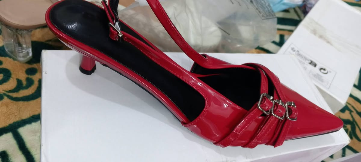 سلام عليكم اغراض للبيع عندي توصيل تفاصيل داخل صور


**إذا كنت صاحب هذا الإعلان وتريد حذفه لأي سبب، رجاءا أرسل رسالة إلى الدعم الفني**