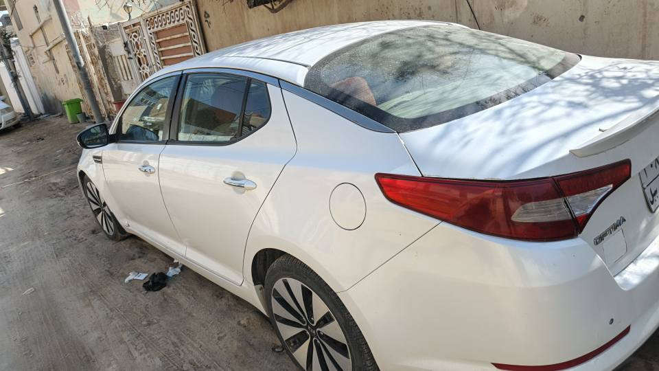 اوبتما ٢٠١٣خليجي رقم اربيل قديم السياره بس بنيدهه طاير وبيه طعجات كلش بصيطه السياره فول عدا البنيرما بصه تحكم استيرن كامل شفتات ستيرن السياره بسم شركه فيصل عزيز  السعر ١١٥   الاتصال ***********
