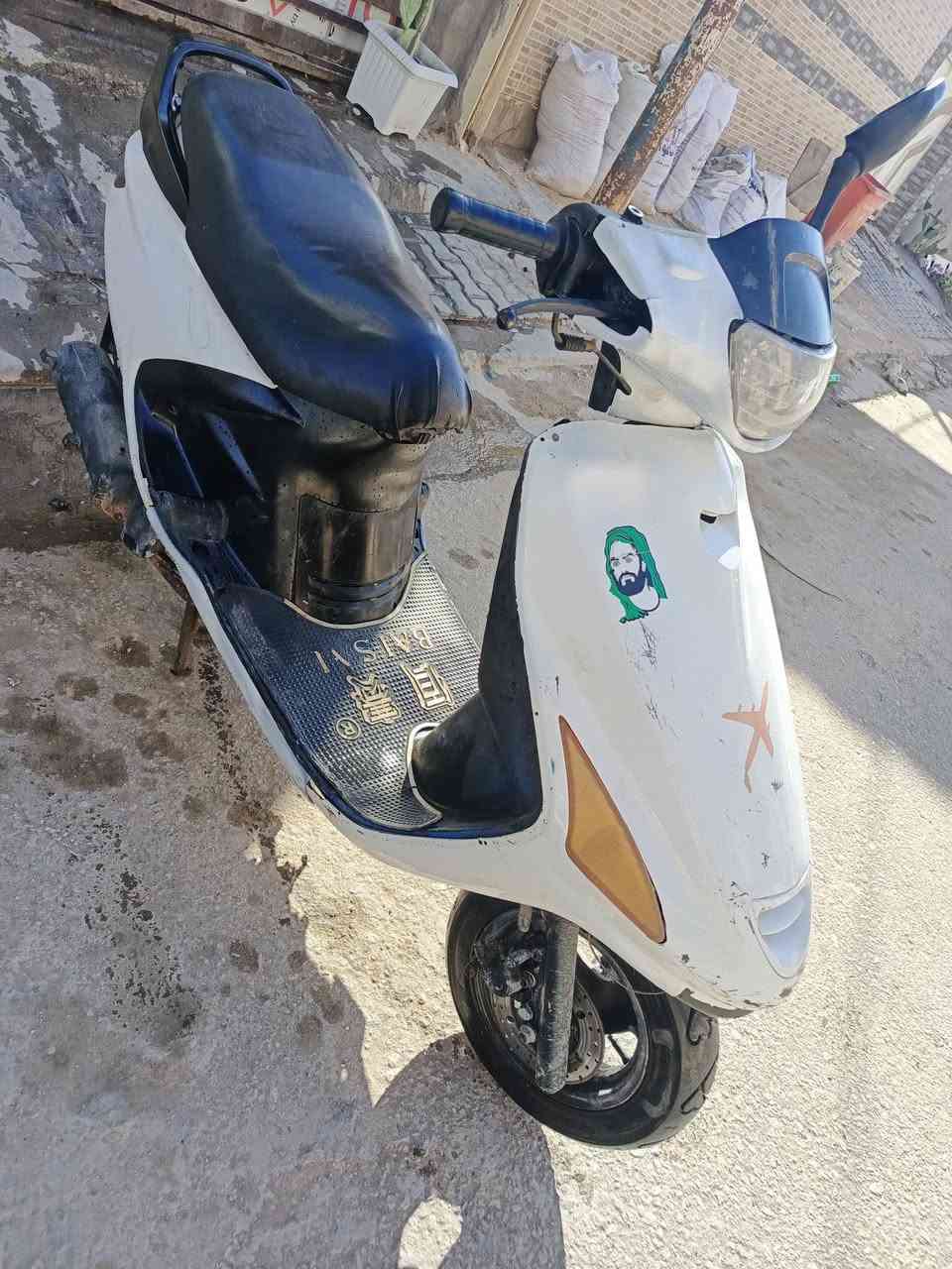 دراجه فراشه للبيع فحل سلف هندر اشاير قفل جنطه قفل استيرن جك نص جك صفح مكينه ناعمه  كهربائيات شغاله السعر 290 نجف حي الغري ***********
