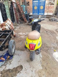 سيام. 2013  مكينه مكفوله كشر شوفة عينك السعر (275) وبيه مجال 078471730...