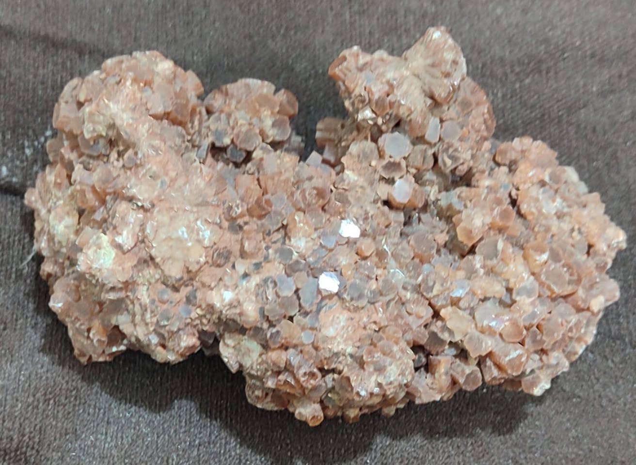 حجر طبيعي عنقود اراجونيت سبوتنيك
بيع مباشر 150.000 دينار
يتوفر توصيل لجميع محافظات العراق


**إذا كنت صاحب هذا الإعلان وتريد حذفه لأي سبب، رجاءا أرسل رسالة إلى الدعم الفني**