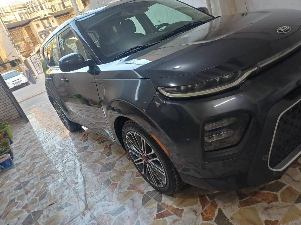 كيا صول موديل 2020رقم بغداد  للاتصال *********** تبريد ثلج محرك دوش 2000 تحكم ستيرن تحديد مسار اطفاء ذاتي رادار سياره جديده جدآ ماشيه 39فقط وارد أمريكي بيه قطع صبغ حادث امريكا دعاميه  وبنيد سياره جاهزه السعر ١١٩ العنوان بغداد حي الجامعه بغداد, العراق
