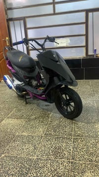 ماكس عدلة • سبايدر كاربون • شاصي وردي