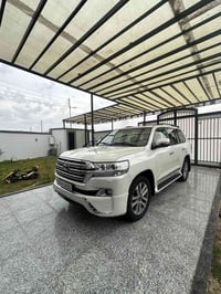 لاندكروزر GXR • ٢٠١٦ • ٨ سلندر