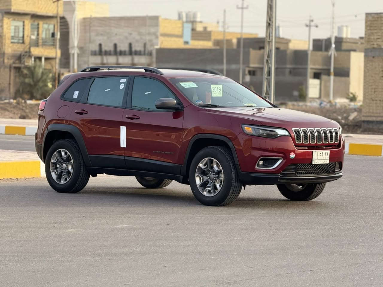السلام عليكم 
للبيع او مراوس جيب بزون موديل 2019 حجم المحرك V6فول مواصفات ترايل هوك رقم ذي قار تحويل ثاني يوم بيها جاملغ وبنيد صبغ بدون دواخل بدون شواصي ابد سياره جديده وجاهزه للاخير ماناقصها شي ابد تخم تاير حداده محرك كير كفاله ترهم بيع وترهم مراوس 
العنوان:البصرة-المعقل 
السعر:135 
استفسار: ***********
