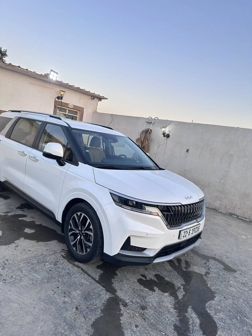 السلام عليكم من رخصت لادمن الحترم

ملاحظة.              للبيع           او.           المراوس

او يبقة جزء من المبلغ حسب التفاق 

كيا كرنڤال وارد كوريا 

سنة الصنع:2023

ممشأ 40

محرك 6سلندر

خطين بانزين غاز اصل

كفالة السيارة من حادث 

                               ( المواصفات)

1_كشن منفصل سياحي

2_تحكم ستيرن

3_تدفئة بالكشنات وبالستيرن 

4_تبريد مناخي ثمن قطع تبريد
5_نظام أيكو ونضام أسبورت أوبعد بيها أنضمة
6_قيادة ذاتية وتوقف ذاتي
7_شاشة جبيرة وبصمة
8_ابواب كهربائية بصمة بالئبواب
9_. 10 راكب 
10_نضام أوتو هولد
أوبعد بيها هواي مواصفات 

عنوان:بابل

ملاحظة.         ((السعر)):           295. أوبيها مجال


**إذا كنت صاحب هذا الإعلان وتريد حذفه لأي سبب، رجاءا أرسل رسالة إلى الدعم الفني**