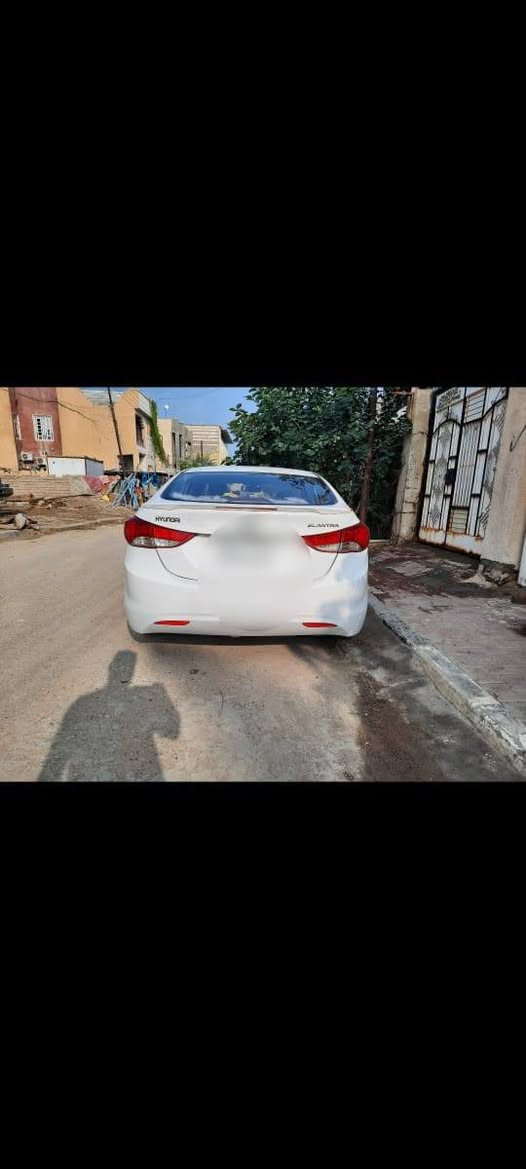 السلام عليكم ..
هونداي النترا  موديل 2012  سنويتها لل27 السياره بأسمي تحويل ثاني يوم ..السياره مكينتها (مفتوحه )تراي وين مايعجبك  . تبريد ثلج ..سياره نظيفه واقتصاديه وحلوه وسونارها موجود..السعر 92 $ وبيها مجال قليل حك الجيه مالتك 
للاستفسار الاتصال على الرقم ***********
