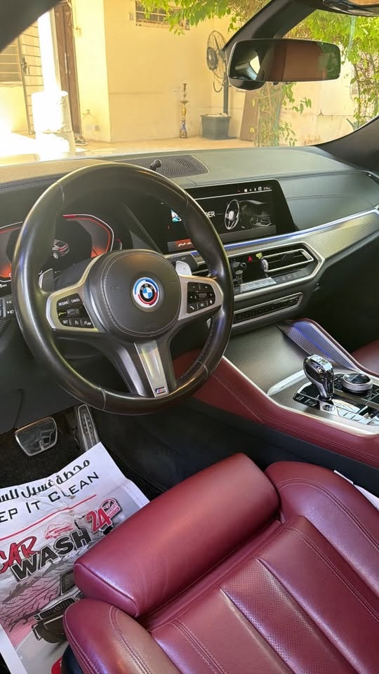2022 BMW x 6 

* وكالة العروش
* الممشى: 36 ألف كم
* محرك 6 سلندر تيربو
مغلفه ppf بالكامل 
* بوب شفط
* ناقل حركة أوتوماتيك 8 سرعات
* نظام xDrive (دفع رباعي)
* باكج M Sport
* شاشة معلومات وترفيه
* Apple CarPlay
* Android Auto
* عدادات ديجيتال
* مقاعد جلد كهربائية مع ذاكرة
* تدفئة للمقاعد
* فتحة بانوراما
* إضاءة داخلية Ambient
* Keyless Entry & Start
* باب خلفي كهربائي
* حساسات أمامية وخلفية
* كاميرا خلفية
* مثبت سرعة
* إنارة LED

*مكان السياره الحارثيه 

السيارة بحالة ممتازة، 
تواصل ***********
