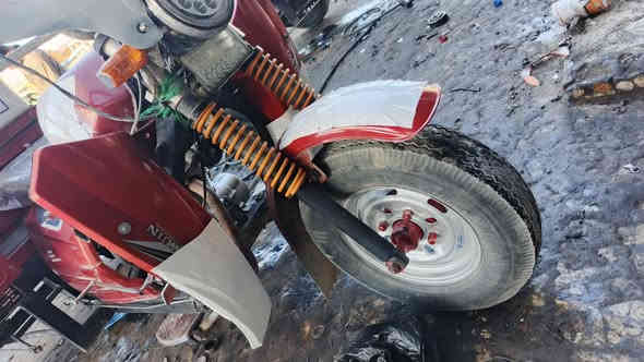 سلام عليكم ستوته دايوان موديل 17 بيهه مكينه 2025 مال صقر كير بوكس جديد اكسن جديد ستوته جواهه تخم تاير كامله عله اخر حبايه كل نقص مابيهه سعرهه 1100 وبيهه مجال للشراي عنوانهه بغداد النهروان تواصل ***********
