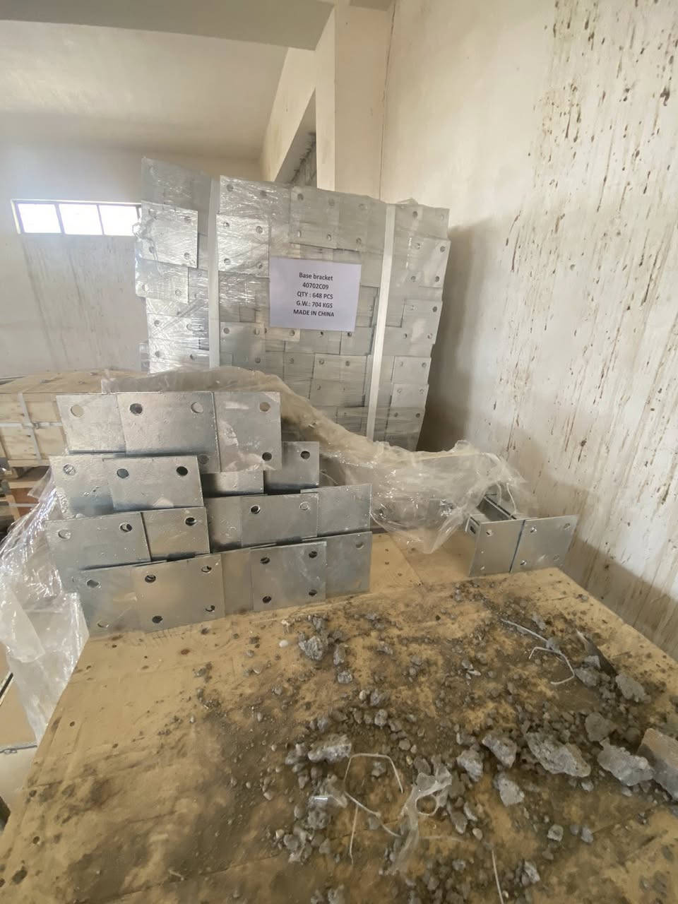 مستعدون لتجهيز وتنصيب كافه منظومات الطاقه الشمسيه وبارقه المواد من ماركه deye
كذالك متوفره لدينا جميع مواد الطاقه الشمسيه من 
انفرترات deye 
5kw
6kw
8kw
10kw
12kw
وانفرترات zlpower 
وحديد سي جنل مع الملحقات 

تجهيز من مخازن الجرف 
   للتواصل ***********
