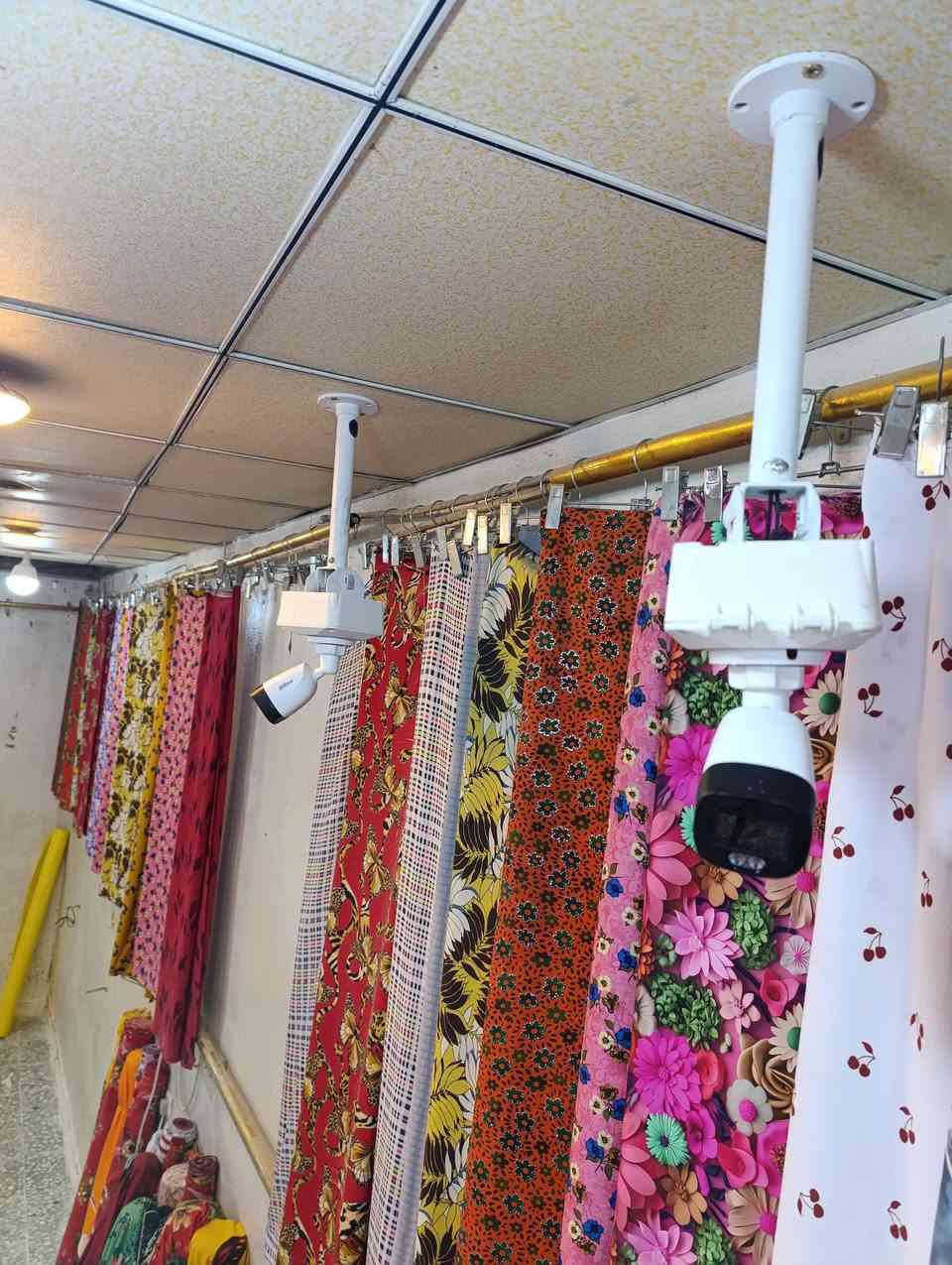 #تم بحمد الله تعالى تأمين محل اقمشه في سوق طويريج ب 8 كاميرات دقة 2 ميكا من ماركة دهوا الاصلي فول كلر (ملون ليلي نهاري )
المنضومة مكونه من :-
✅️جهاز XVR دهوا ذو 8 مداخل يدعم الصوت 
✅️هاردHDD  بمساحة واحد تيرا
✅️كامرات دهوا دقة 2 ميكا فول كلر عدد 8
✅️ تم ربط المنضومة على الإنترنت لغرض المراقبة من خارج المنزل 

#تجهيز و تنصيب كاميرات المراقبه بأنسب الاسعار
كل ما عليك تتصل على الرقم بنهاية المنشور والباقي علينه نجيك لباب البيت
للتأكد من جودة العمل يرجى الدخول الى الصفحة ورؤية المنشورات السابقه
تتوفر كامرات من ماركة دهوا العالمية
ماركة اسوار Aswar
ماركة Fank vision 
ماركة max vision 
ماركة Hilook
#بأدارة سامر الجنابي 
للأستفسار يرجى مراسلة الصفحة او الاتصال على الارقام التاليه:
***********
***********

#كاميرات_المراقبة
#كاميرات_المراقبه
#كامرات_المراقبة
#كامرات_المراقبه
#منضومة_كامرات
#منضومة_كاميرات
#دهوا #دهوى
#اسوار #أسوار
#كامرات 
#كاميرات
#تنصيب_كامرات_كاميرات
#منصب_كامرات
#طويريج
#مركز_كامرات
#محل_كامرات
#بيع
#أرخص
#شراء
#منضومة_كامرات_رباعية
#منظومة_كاميرات_رباعيه
#سامر_الجنابي
#الجنابي_للكامرات
