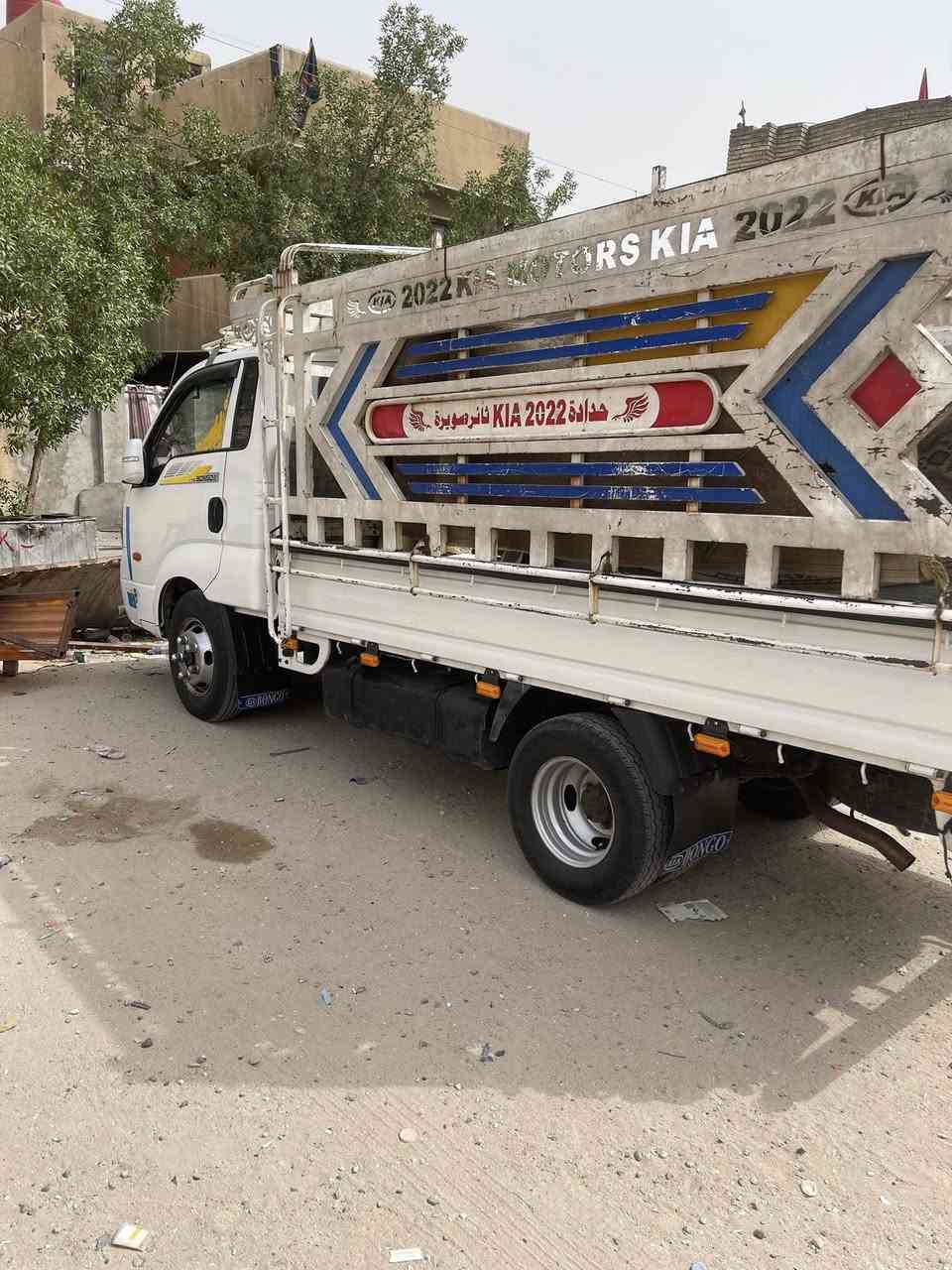 سلام عليكم كيه فحل مسكر البيع سيارة حلوه مابيه أي صبغ بس بيه هاه الضربه بل باب الصايق تخم تاير جديد دوشمه جديده تحوير 14 سياره جاهزه العمل ترايك الفاو العنوان بغداد مدينا الصدر السعر 145 وبيه مجال وهاذه الرقم ***********
