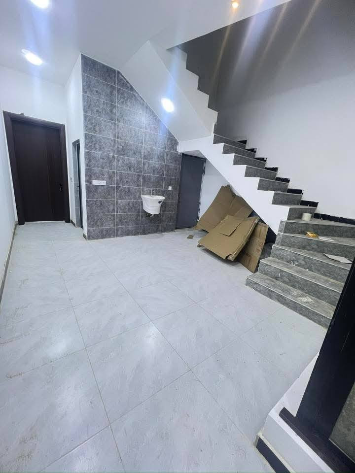 السلام عليكم
� للإيجار بيت طابقين 🏠 
 مساحة 100 متر
نظيف وجاهز للسكن
✔ قريب من الخدمات
الموقع المخابرات(نهاية شارع معمل لوحات المرور)
 قريب على شارع أربعين 
للاستفسار الاتصال على الرقم 
***********

الايجار لاسرة صغيرة فقط
