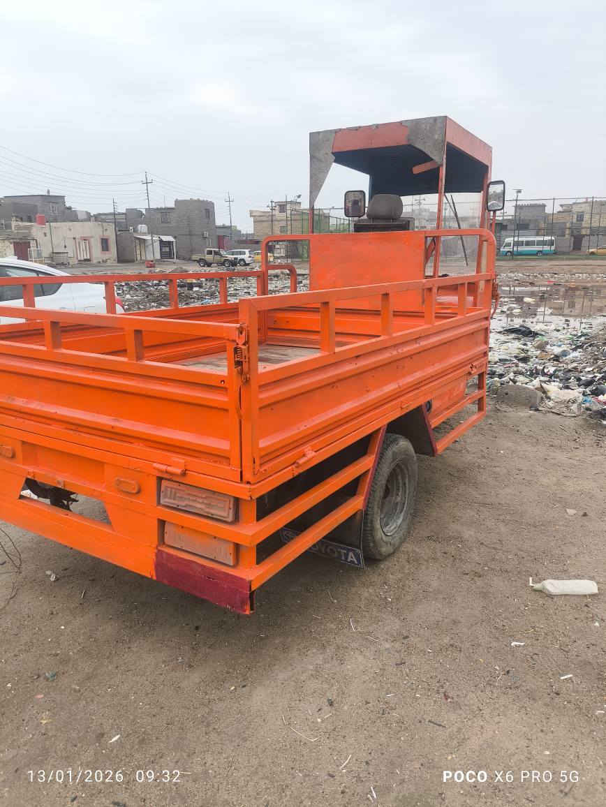 مكينه كير كفاله دوات ما بيه لا رقاو ولا وراق   بيه نغص دبلات بكاني بصره كرمت علي 
*********** البصرة, العراق
