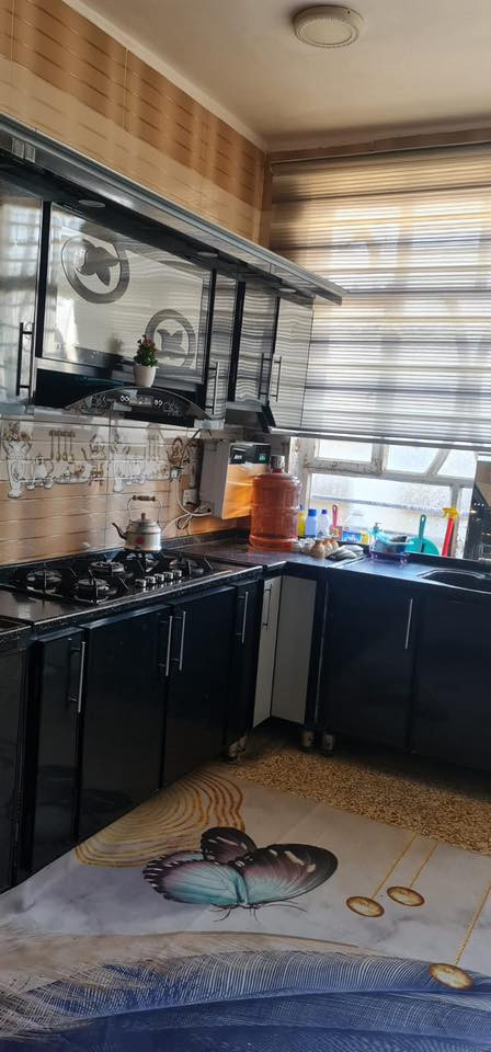 كاونتر تركي درجة أولى مستخدم نظيف مع مرمر   القياس ستة أمتار ونص مع ملحق كامل و دنكة وشافطة وطباخ 
السعر مليونين و700
للاستفسار واتساب  ***********
