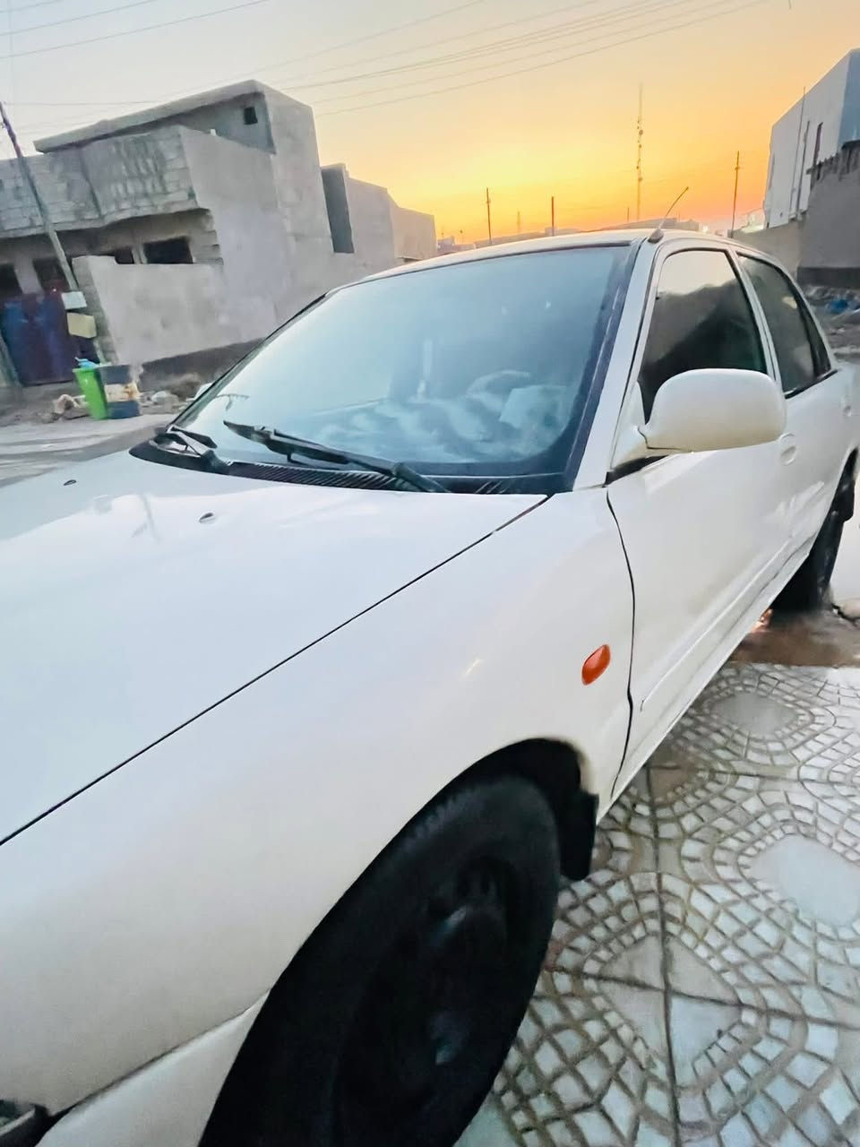 السلام عليكم 🔻
سيارة 🚙 بروتون ويرا -2004-رقم بغداد بأسمي سنوية لـ2027
تدفئة،تبريد ،كهربائية شغالة ، بيها شكم قطعه بسيطة صبغ ابيع حزام ، بـ40 ورقة وبيها مجال 
العنوان- صلاح الدين-قضاء الدور /***********
