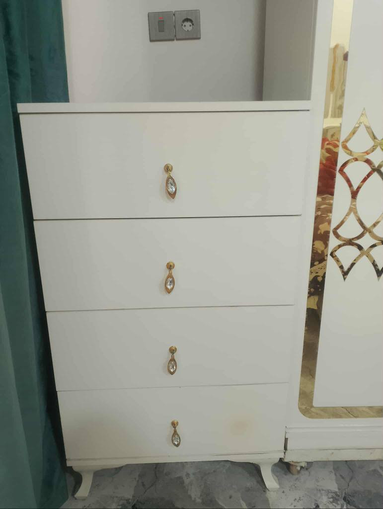 غرفة تركيه نضيفه استعمال قليل ٨ قطع حتى بيها تايرات حتى تتحرك بسهوله وماتخرب السعر ٥٠٠ وبيها مجال موصل, نينوى


**إذا كنت صاحب هذا الإعلان وتريد حذفه لأي سبب، رجاءا أرسل رسالة إلى الدعم الفني**