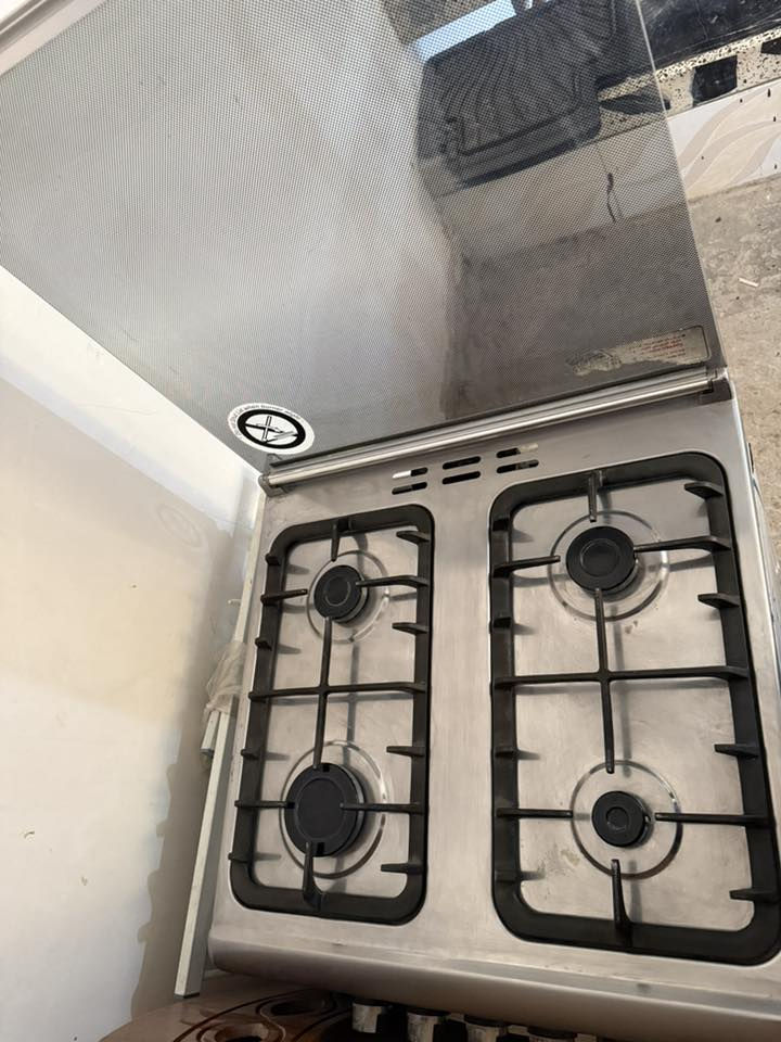 للبيع ، طباخ غازي ماركة VENIS صناعة مصرية ، جداحة كهربائية نظيف 100‎%‎ مستخدم شهرين   
سعره 300 بي مجال بسيط 

للتواصل واتساب ***********
