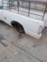 لدي بيكب ازوزه مشدودعلى بيكب82جيب وشده بغداد ساحة الطيران اسفل تانكي ا...