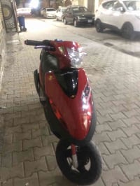 دراجه ماكس عدله مزوده  الدراجه كفراتها تجاري وموجود الاصليات لون ابيض ...