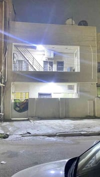 عندي 52.5 م مربع واجه 7.5 نزال7. بصف ركن مكبل شمس. تاهيل 23. طابق ارضي...