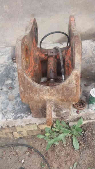 كماش ياباني مال حفاره هيتاشي بيم80نضيف وسعر عشر ورقات والمكان طارمية ***********
