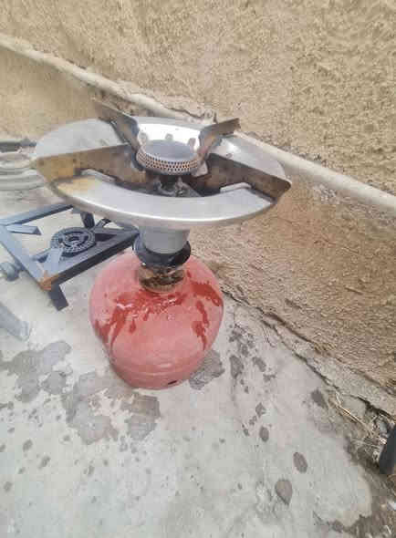 مشاعل عدد ٤ واحد يتركب بالقنينة و٣ ارضي  وقنينة حجم صغير وكما موضحة بالصورة كلهن بسعر ٦٠ الف كلهن لمن يرغب بالشراء المراسلة على الخاص او الاتصال على الرقم *********** علما ان المكان شارع فلسطين ساحة بيروت
